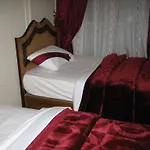 Alexander Hotel